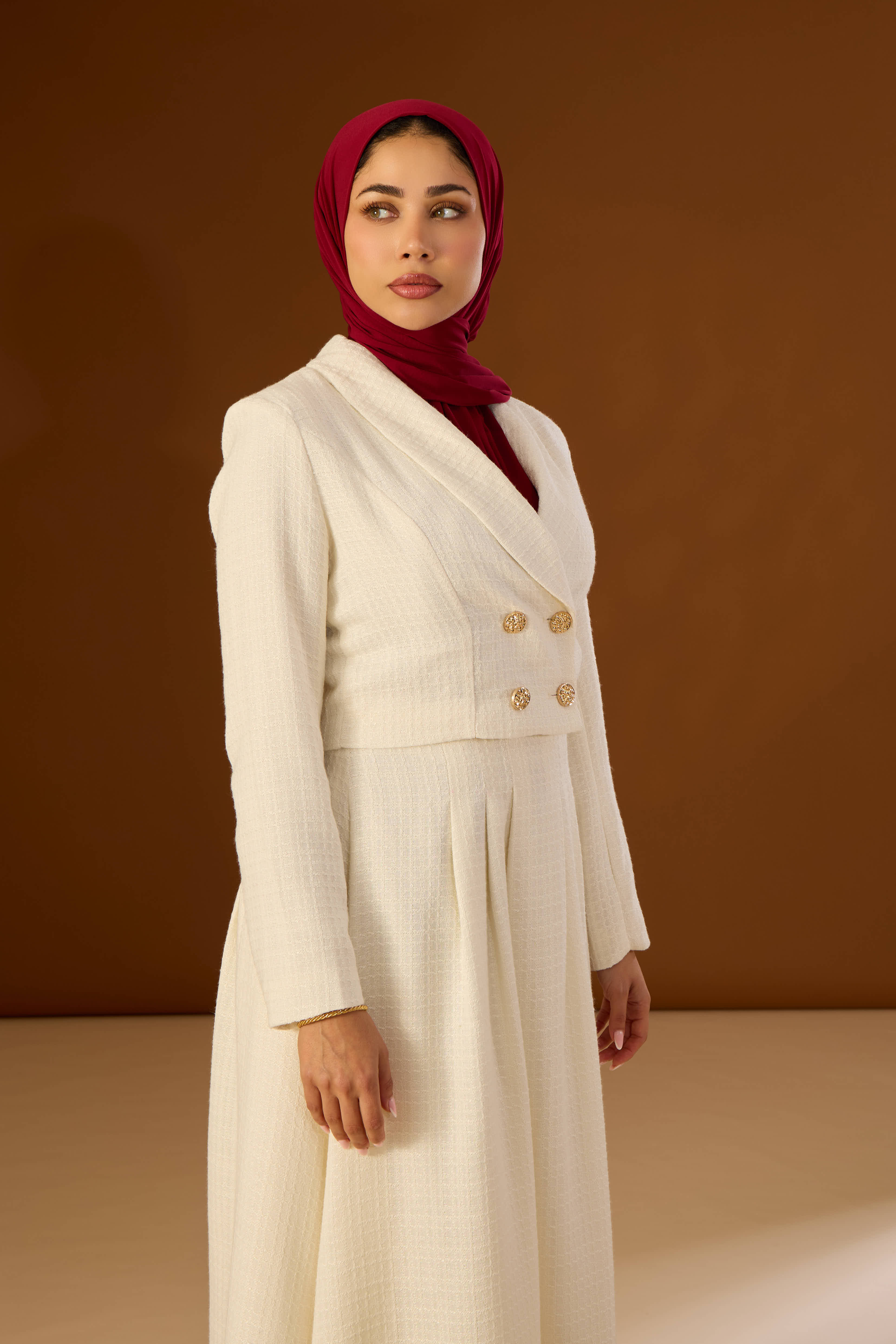 Set Lia White