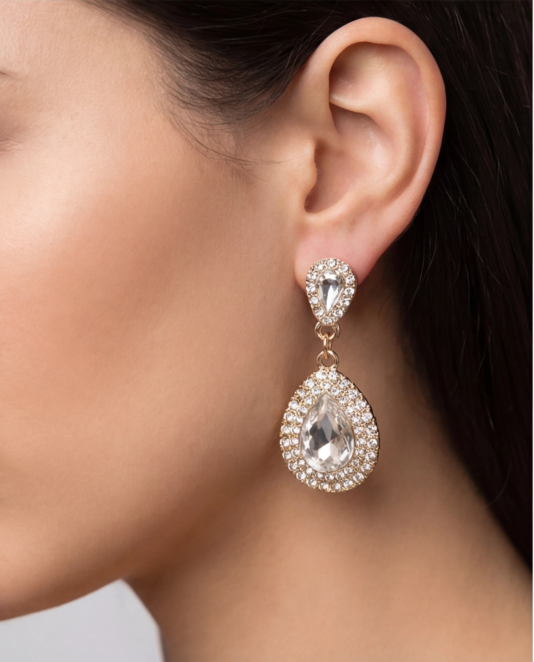Earrings Hy White