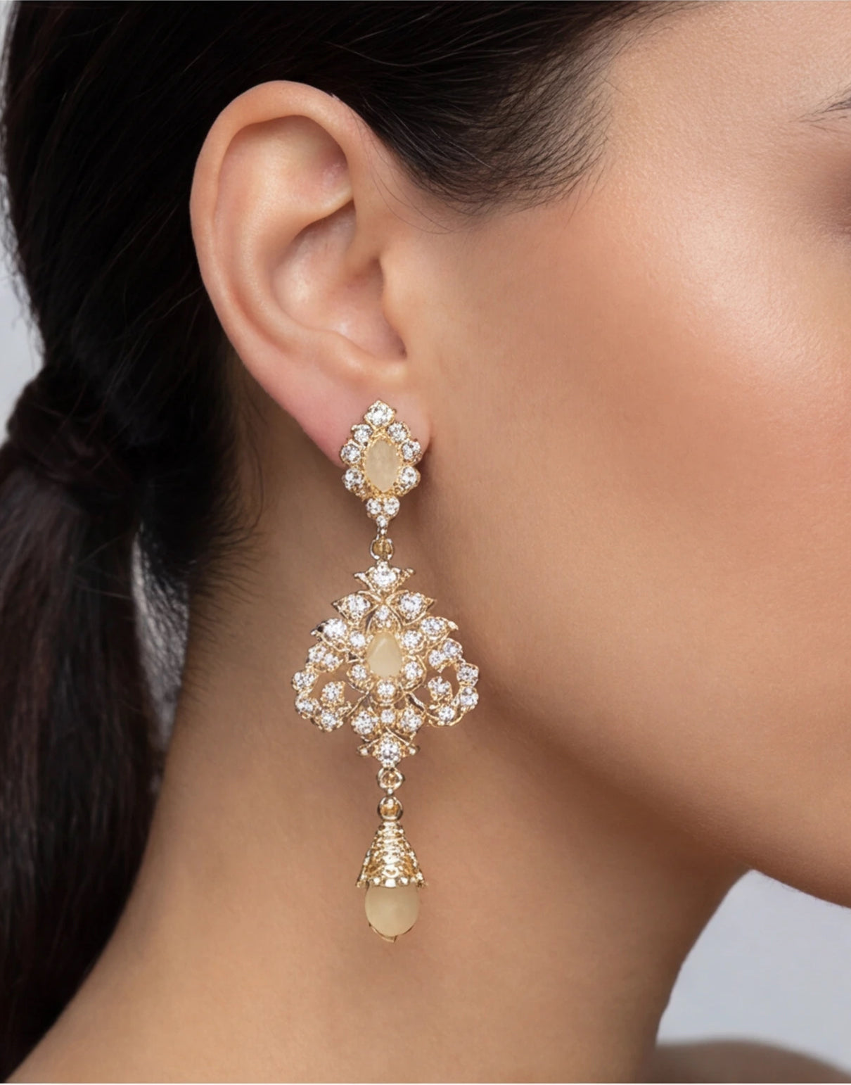 Creme Jiwon Earrings