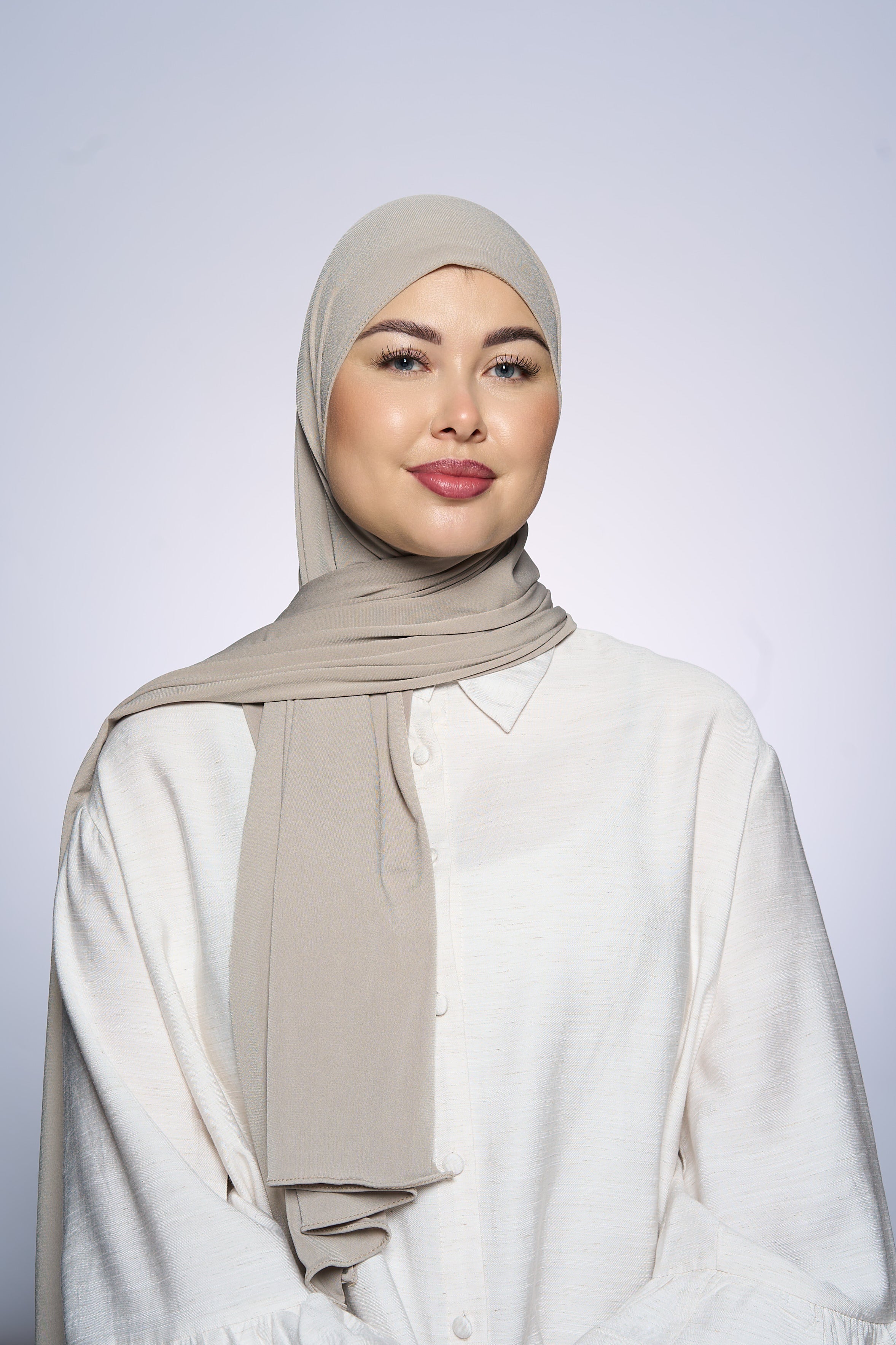 Premium Jersey Hijab Fin - Dark Almond