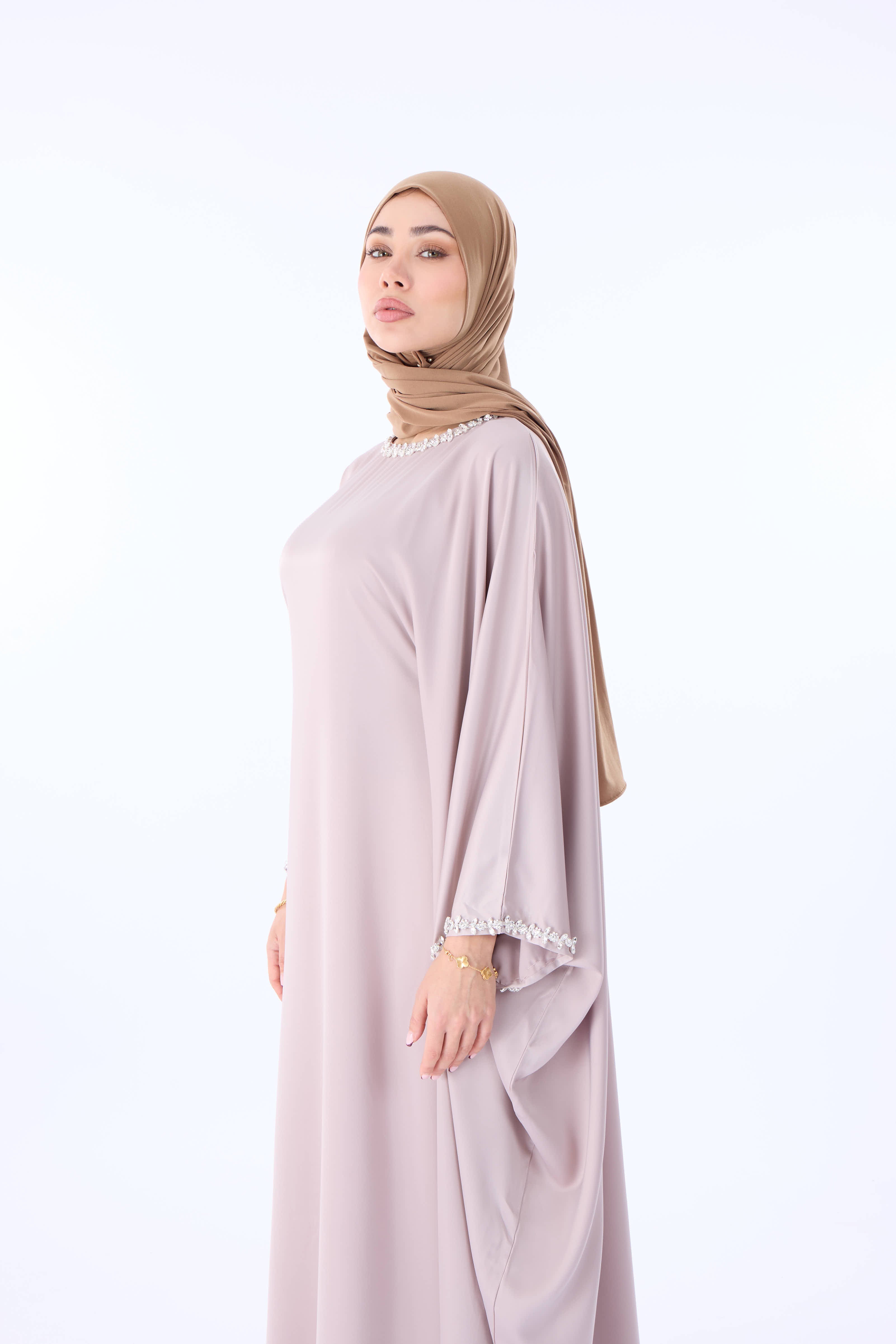 Dress Seera Nude