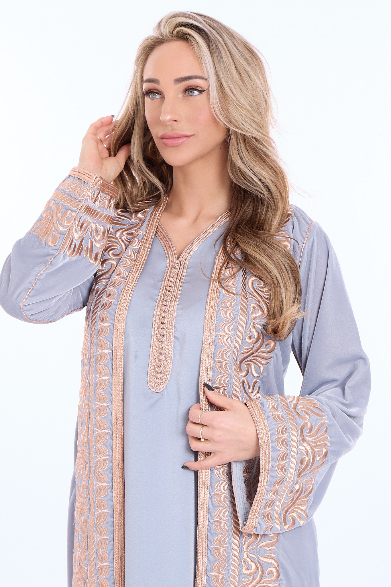 Kimono Munira Gray