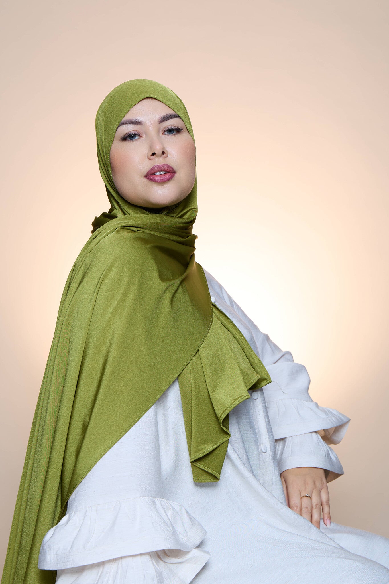 Hijab Premium Satin Mae Olive Green