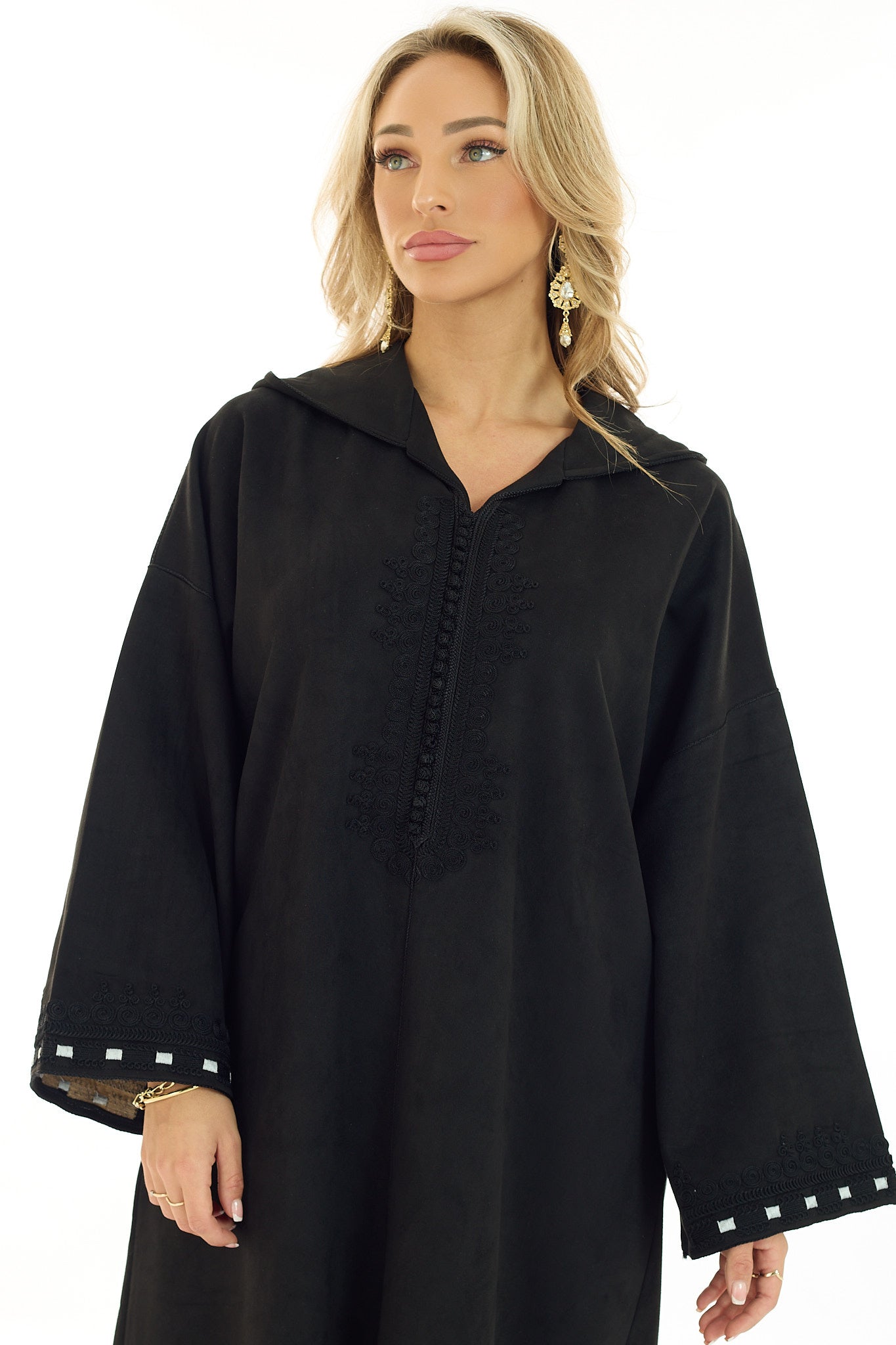 Jalaba Alleesar Black