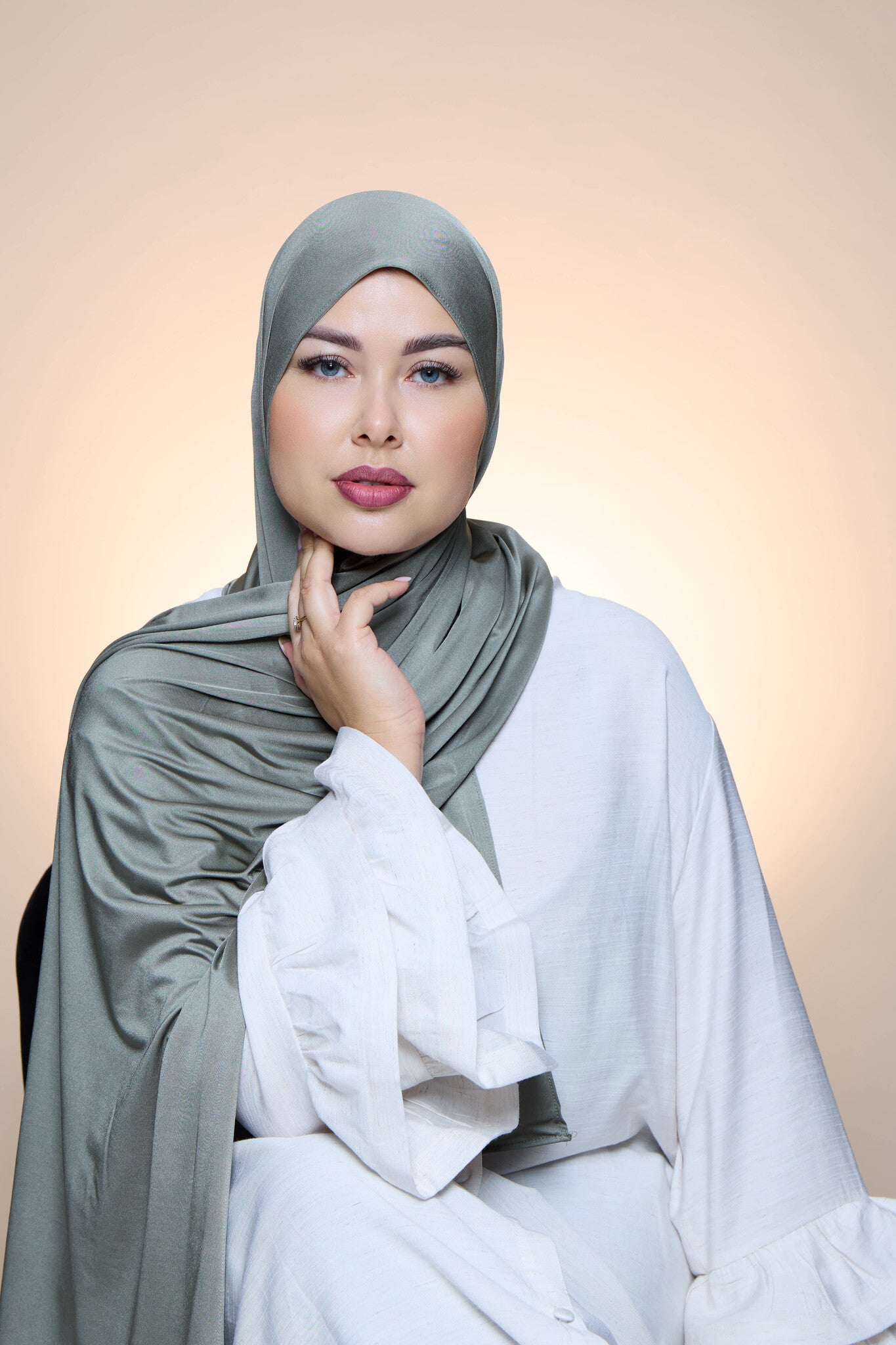 Hijab Premium Satin Mae Moss Green