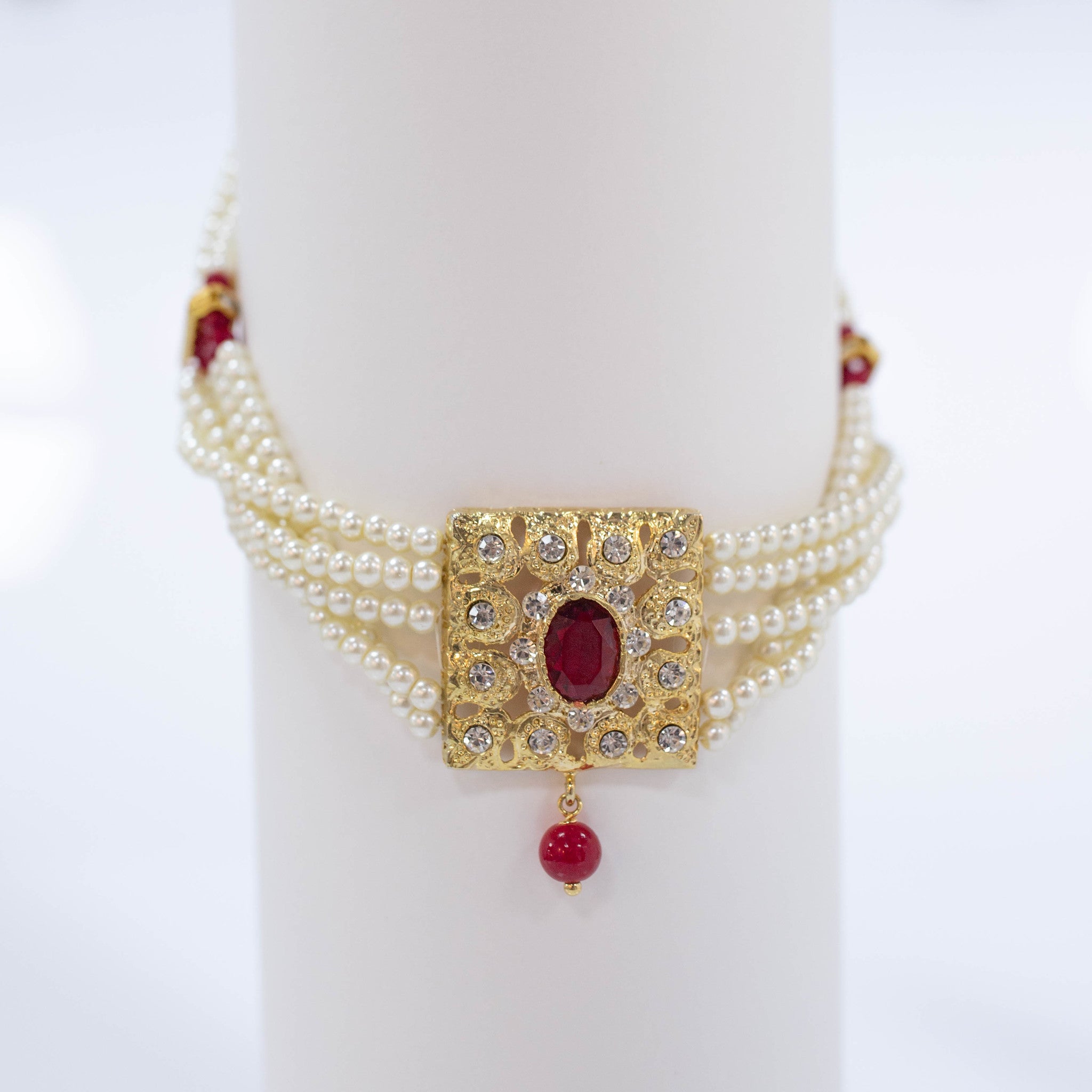 RED WHITE PEARL NECKLACE LIA