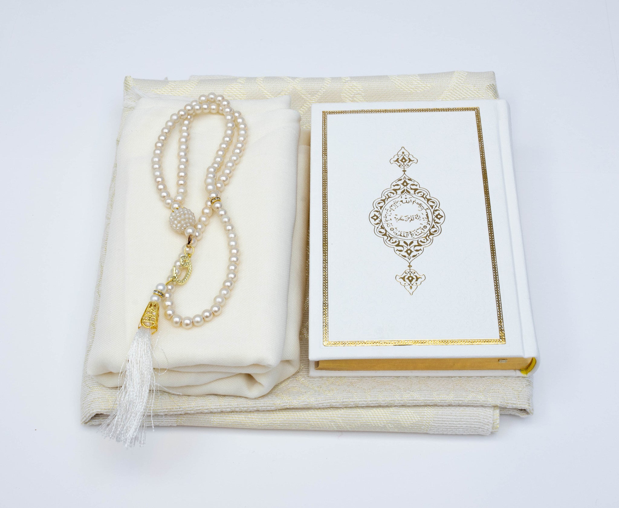 Gift Box with quran, tasbih and sejada White