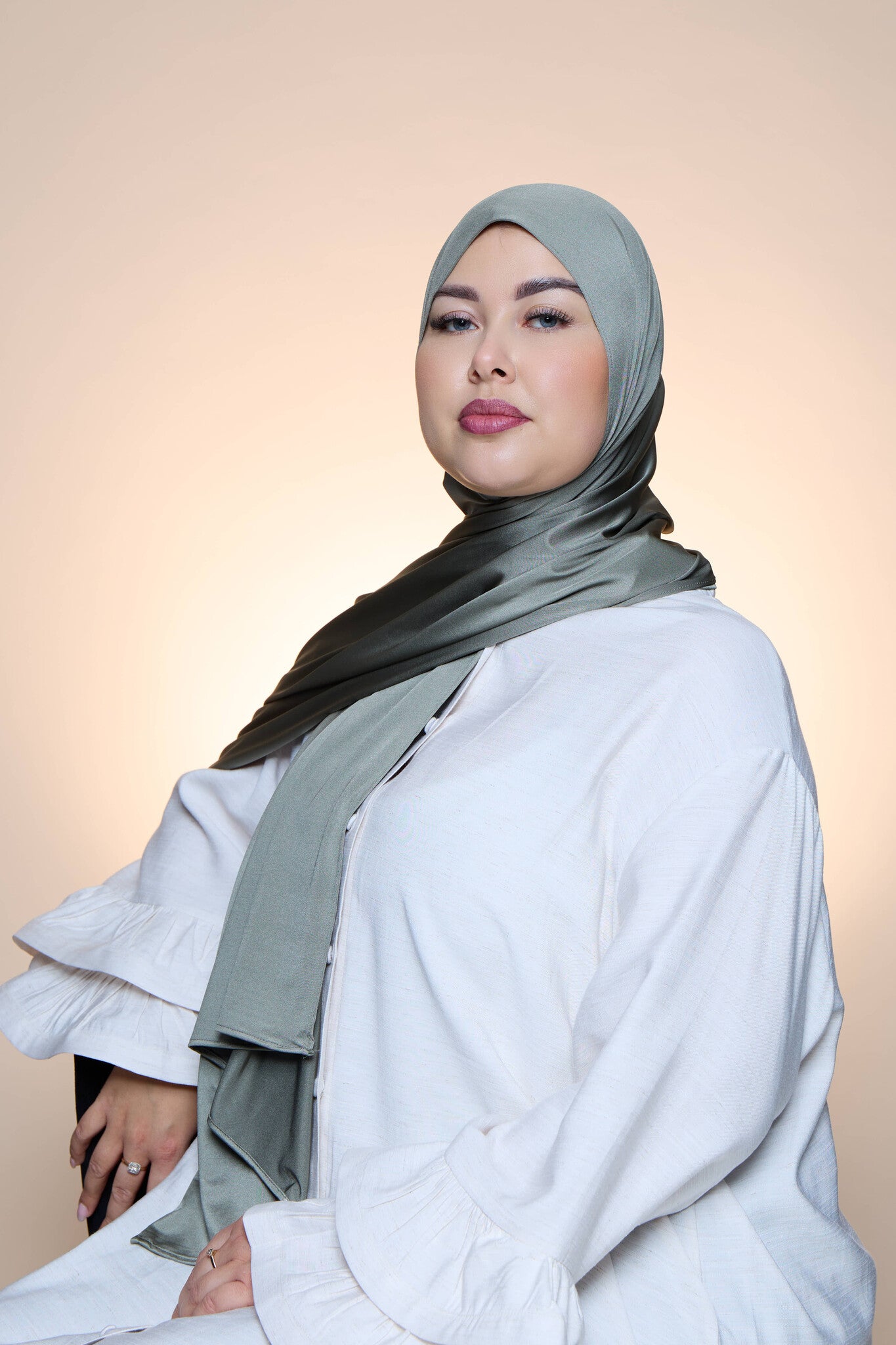 Hijab Premium Satin Mae Moss Green