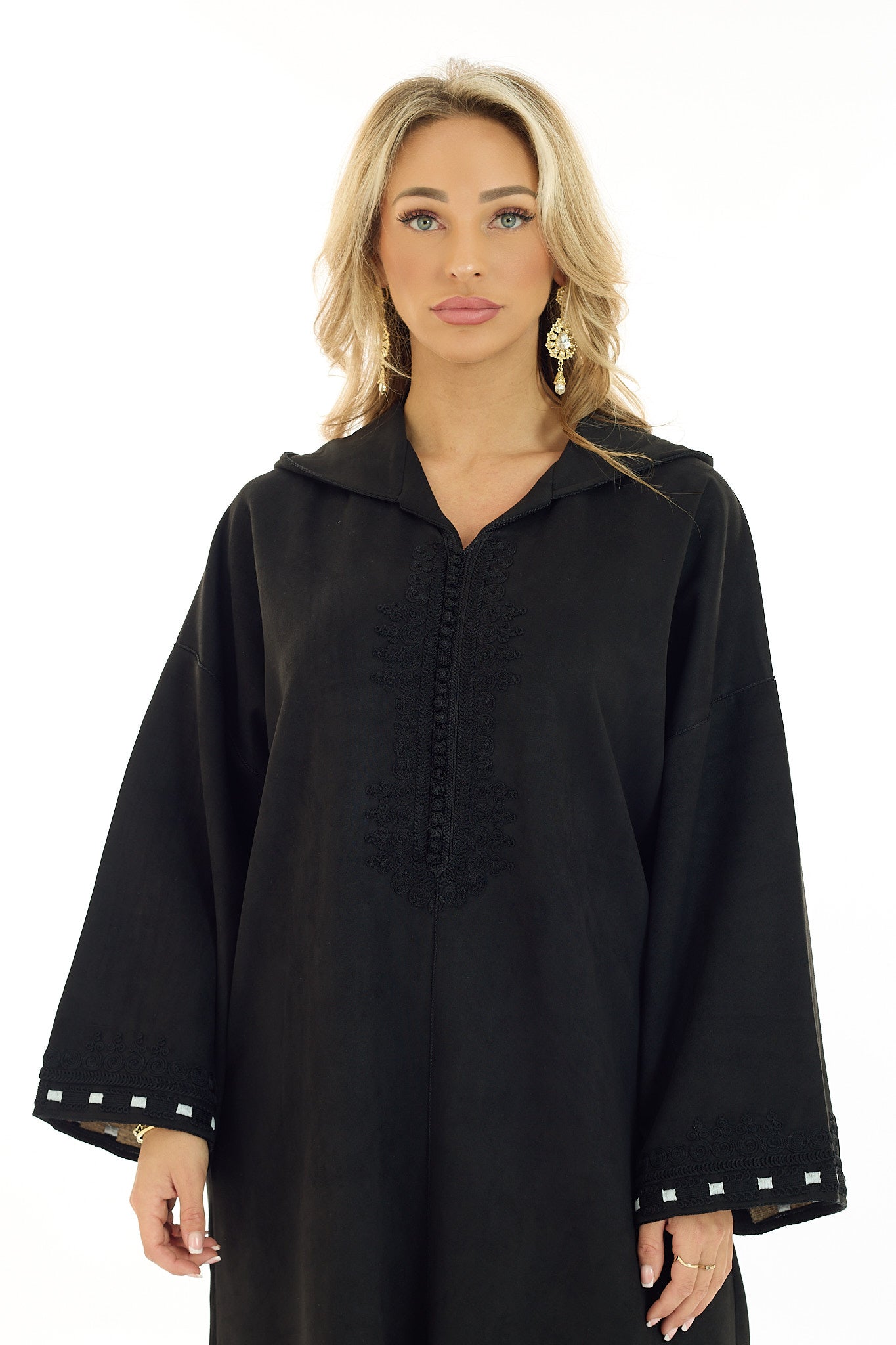 Jalaba Alleesar Black