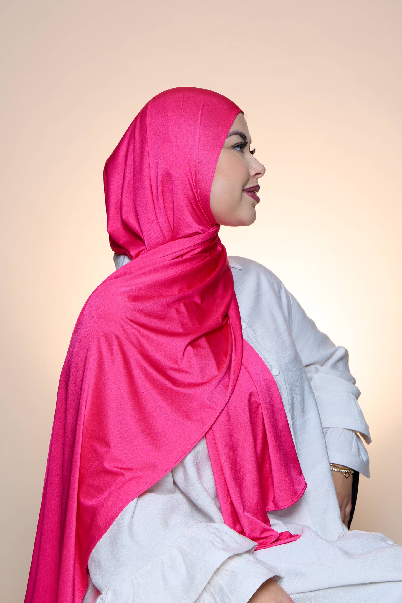 Hijab Premium Satin Mae Ruby Pink