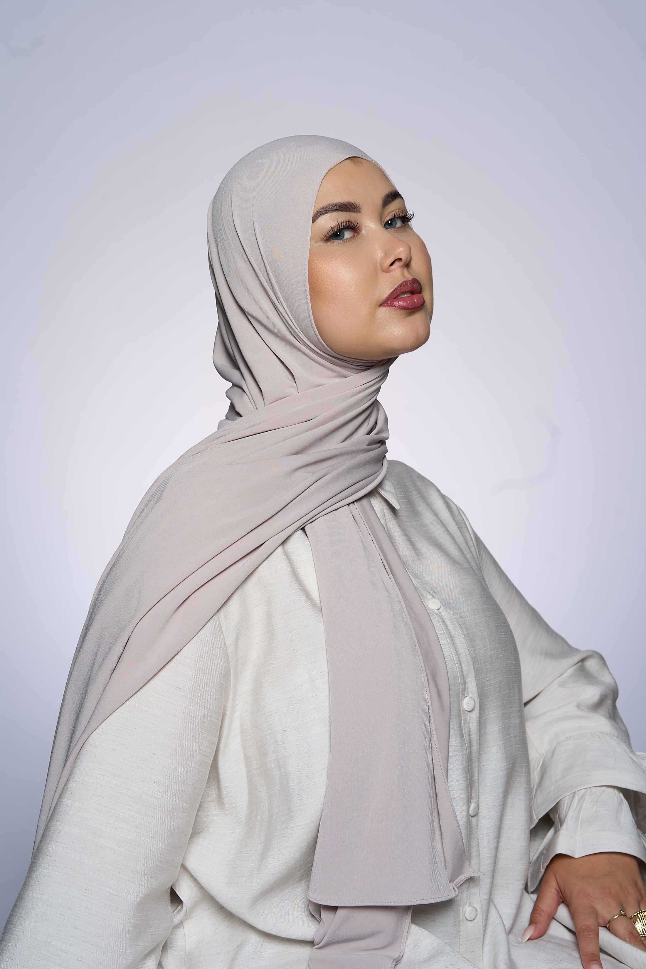 Premium Jersey Hijab Fin - Light Almond