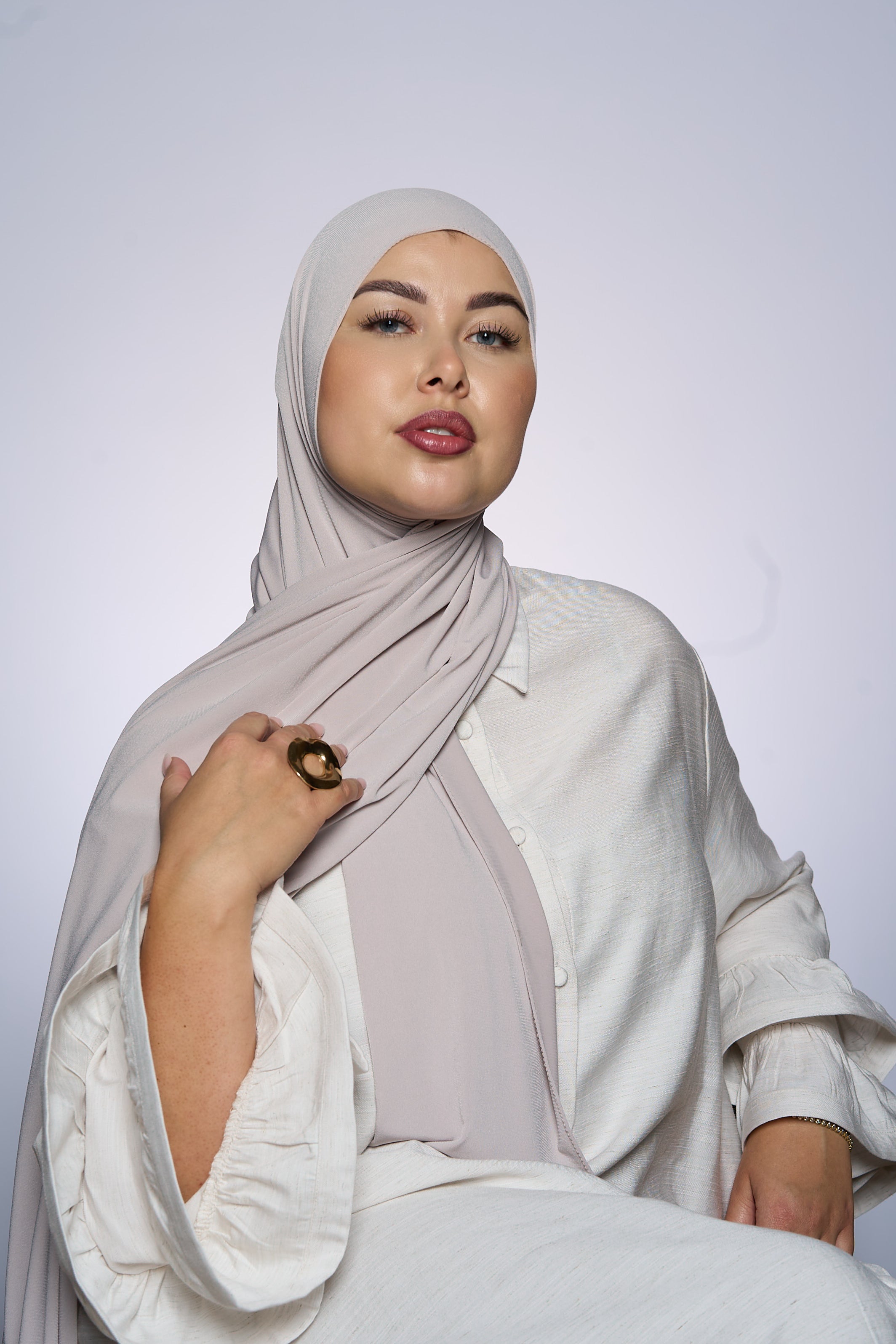 Premium Jersey Hijab Fin - Light Almond