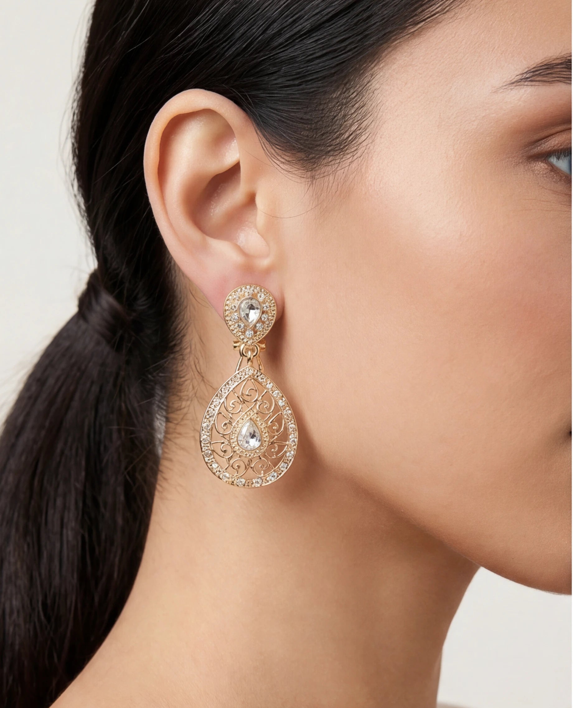 Earrings Tr White