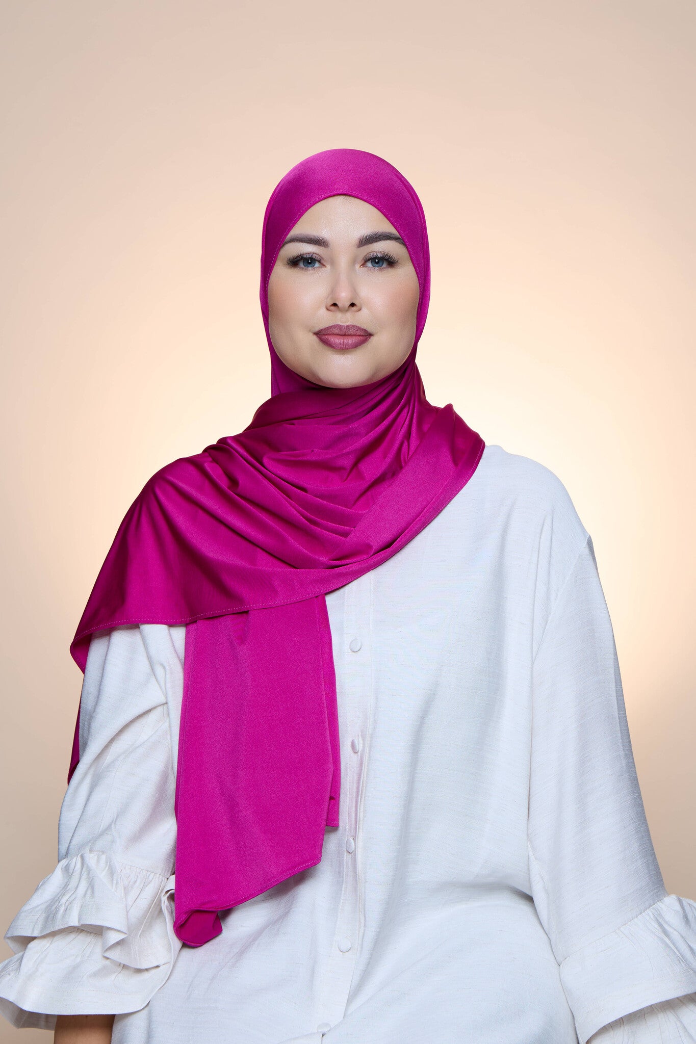 Hijab Premium Satin  Mae Magenta