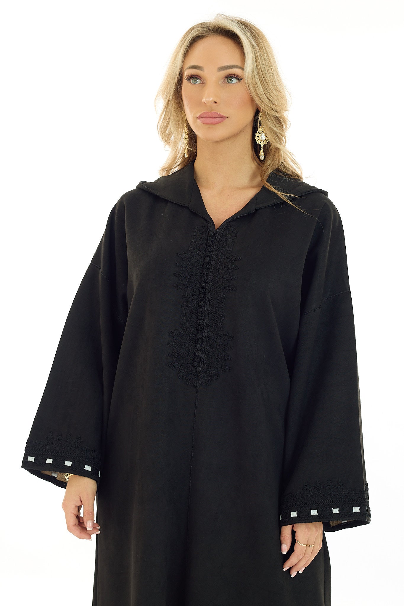 Jalaba Alleesar Black