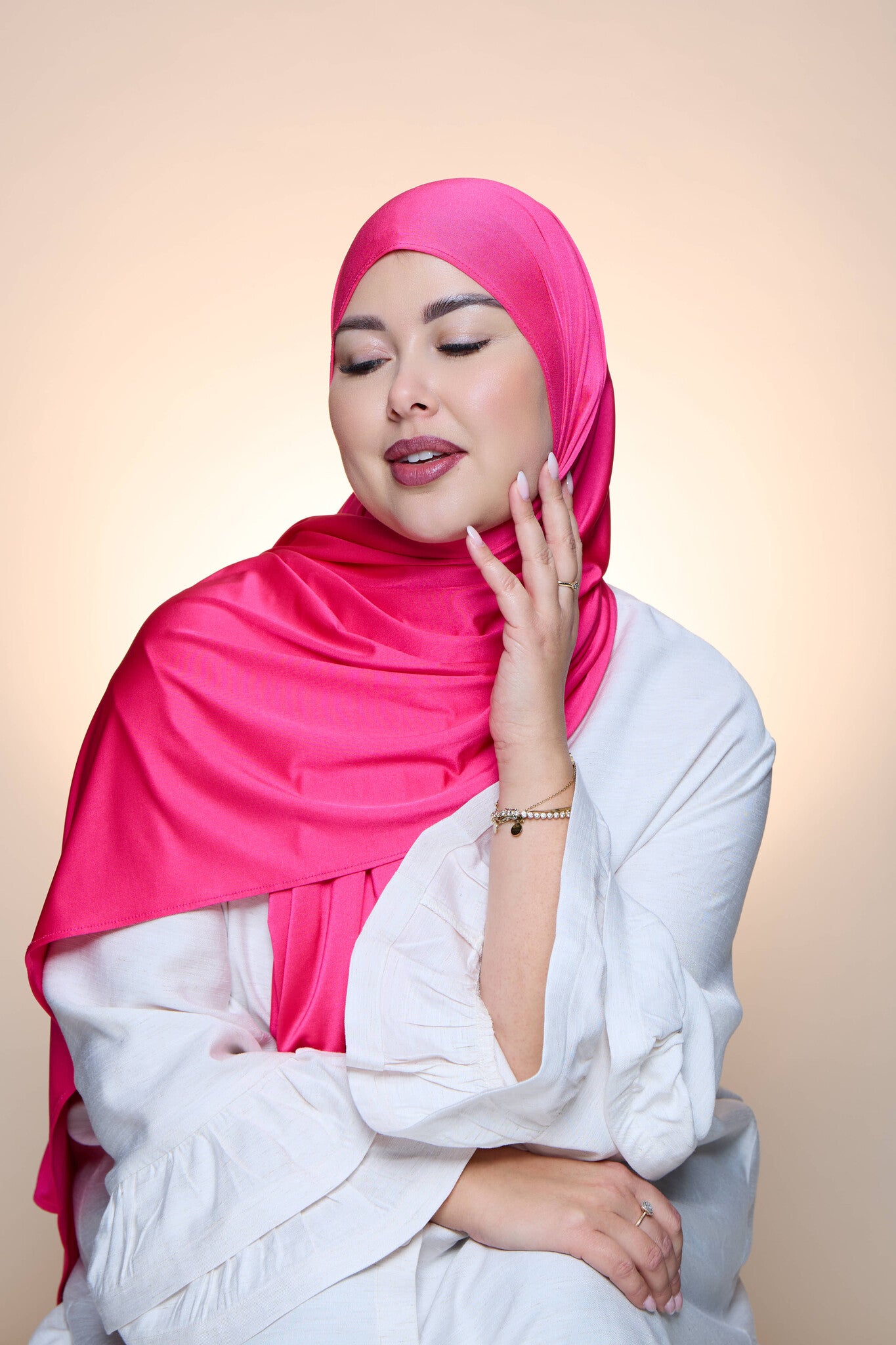 Hijab Premium Satin  Mae  Ruby Pink