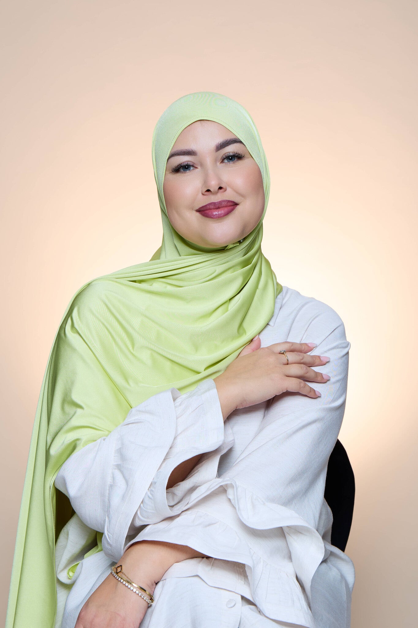 Hijab Premium Satin  Mae Tea Green