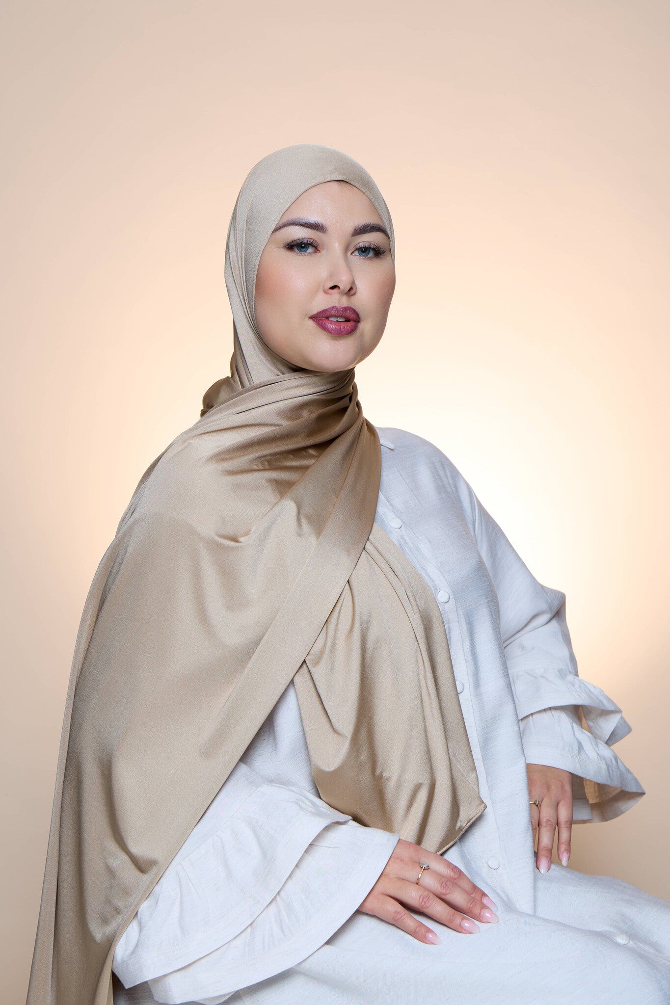 Hijab Premium Satin  Mae Nude