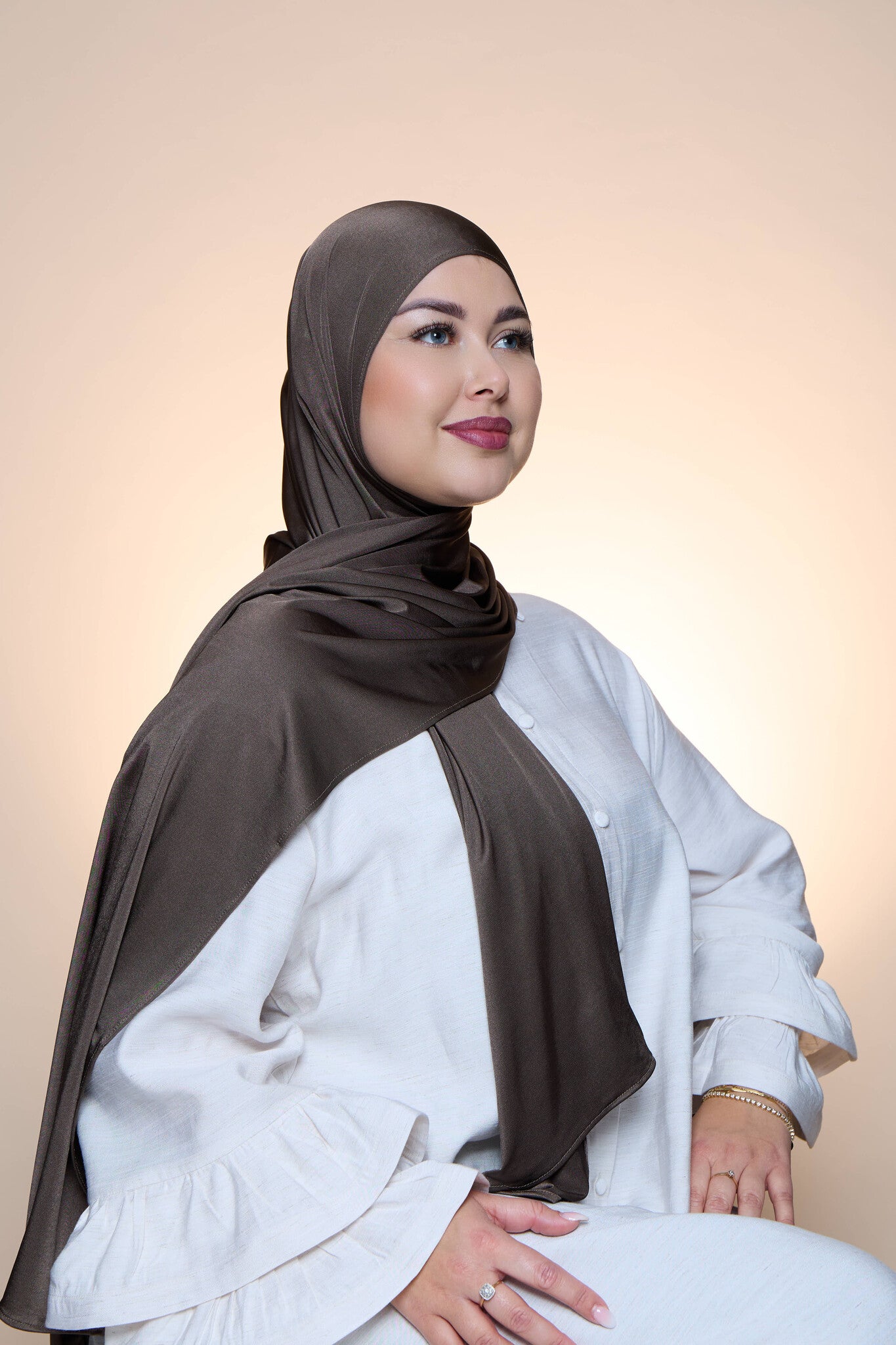 Hijab Premium Satin  Mae  Darkolive Green