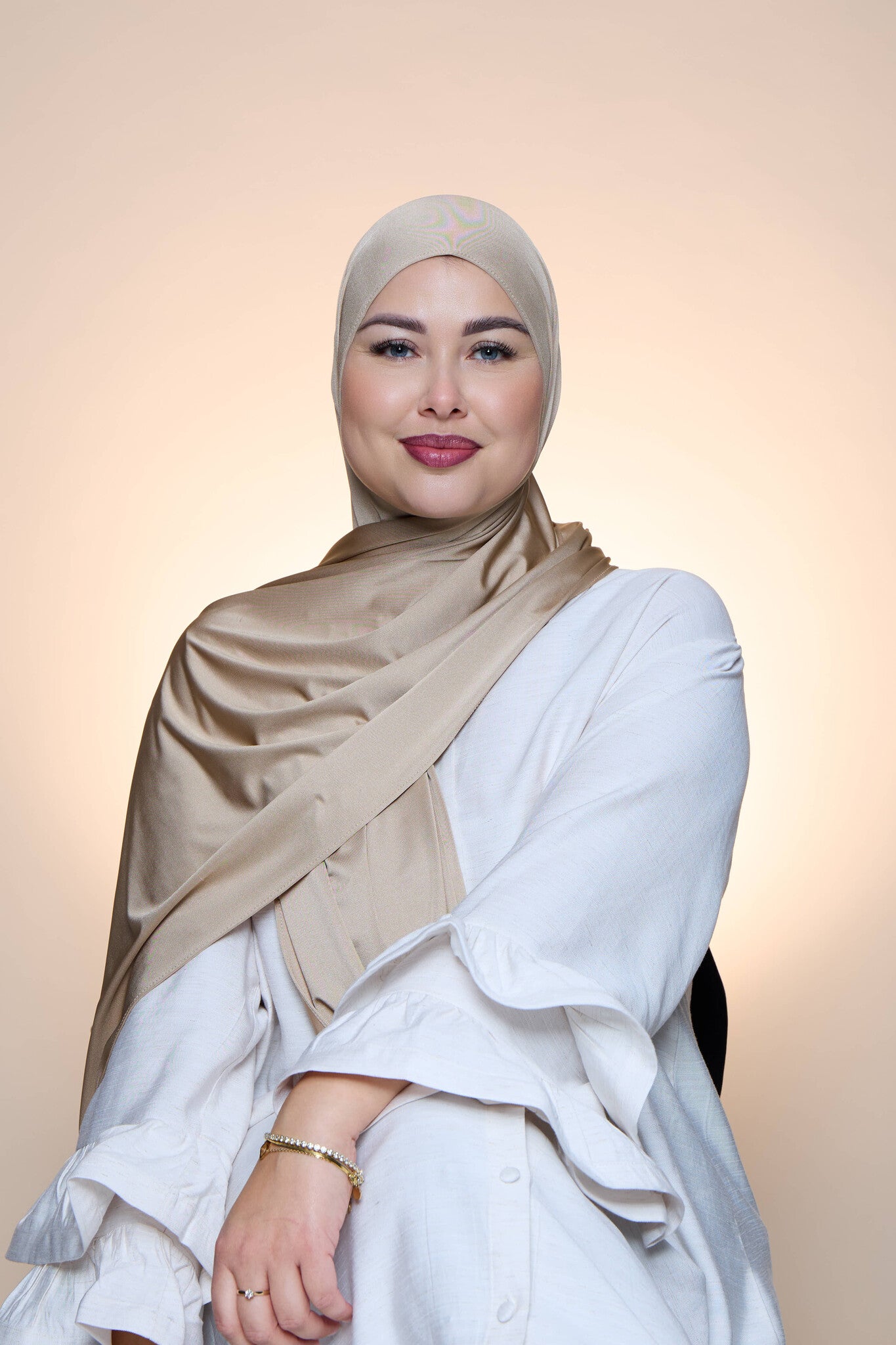 Hijab Premium Satin  Mae Nude