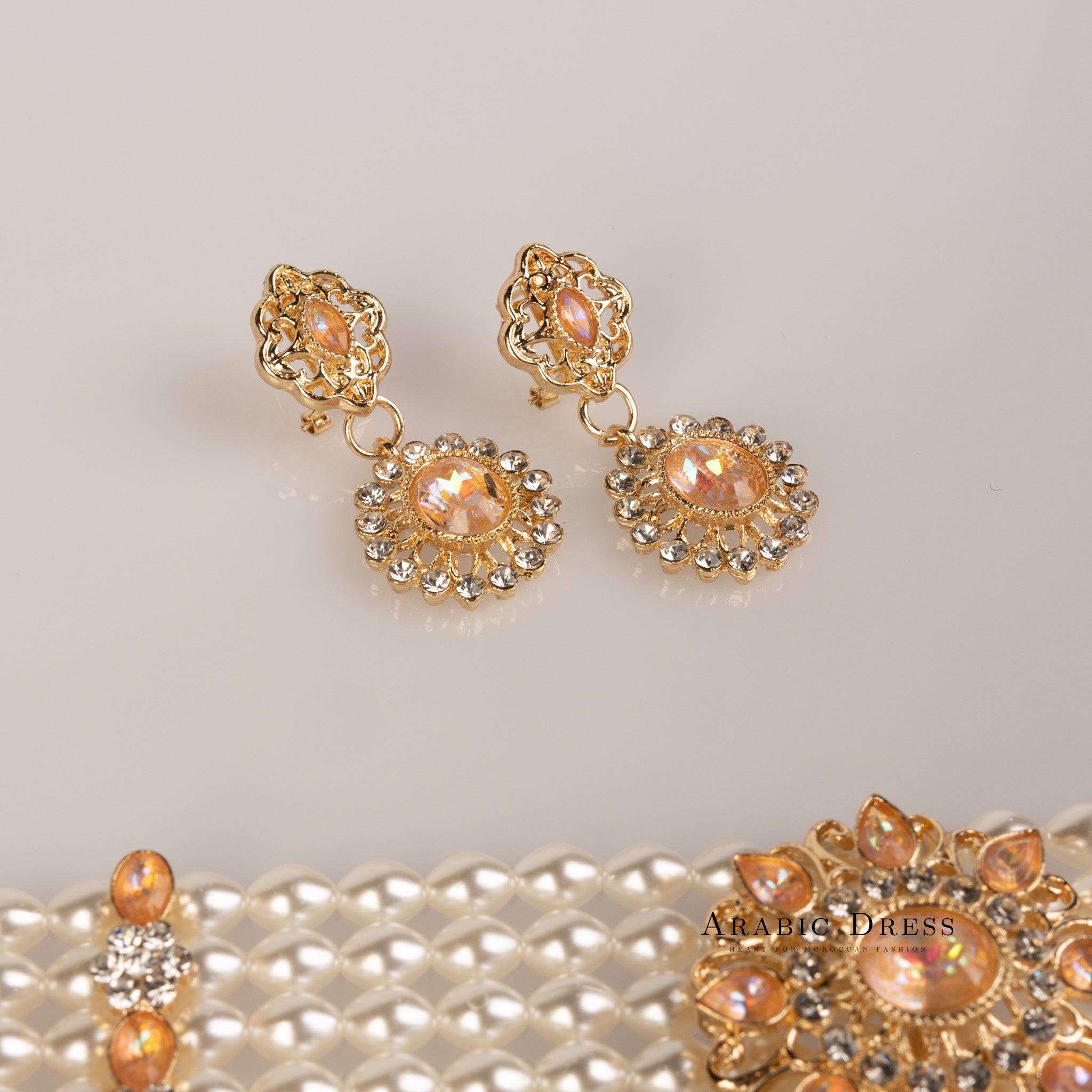 Sisi pearl  salmon necklace set